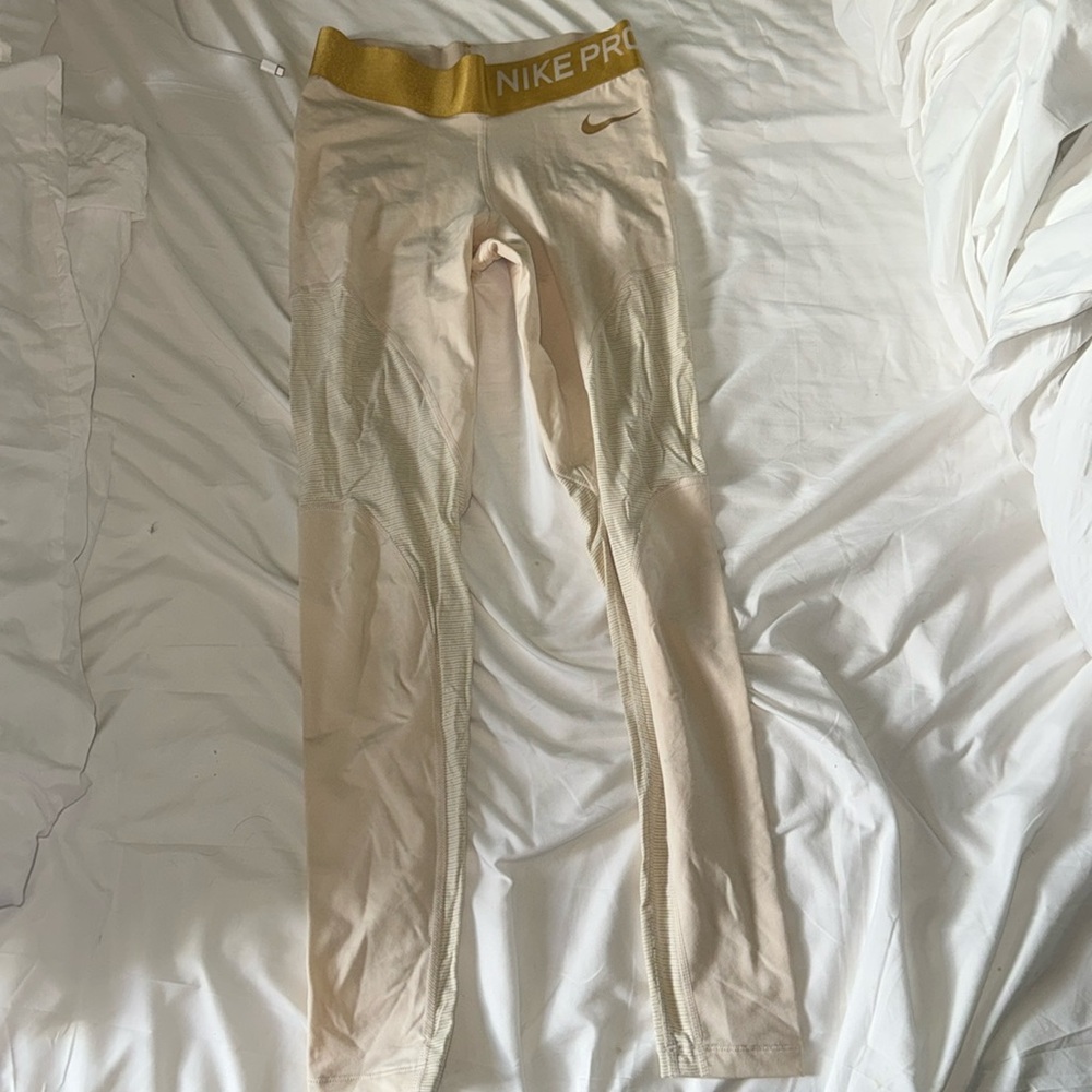Nike dri fit leggings